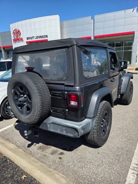 Used 2018 Jeep Wrangler Sport AWD/4WD image 3