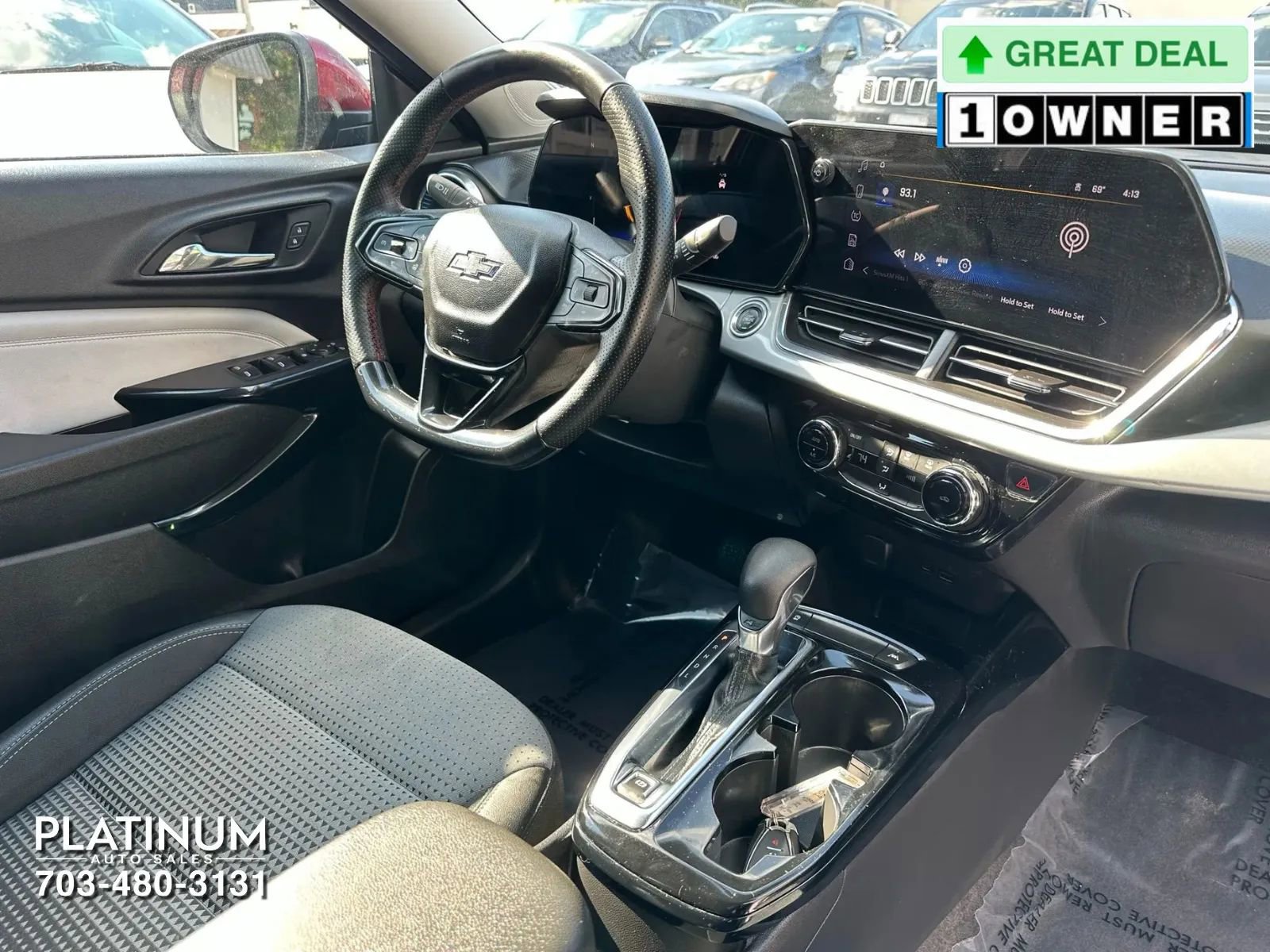 Used 2025 Chevrolet Trax LT image 13