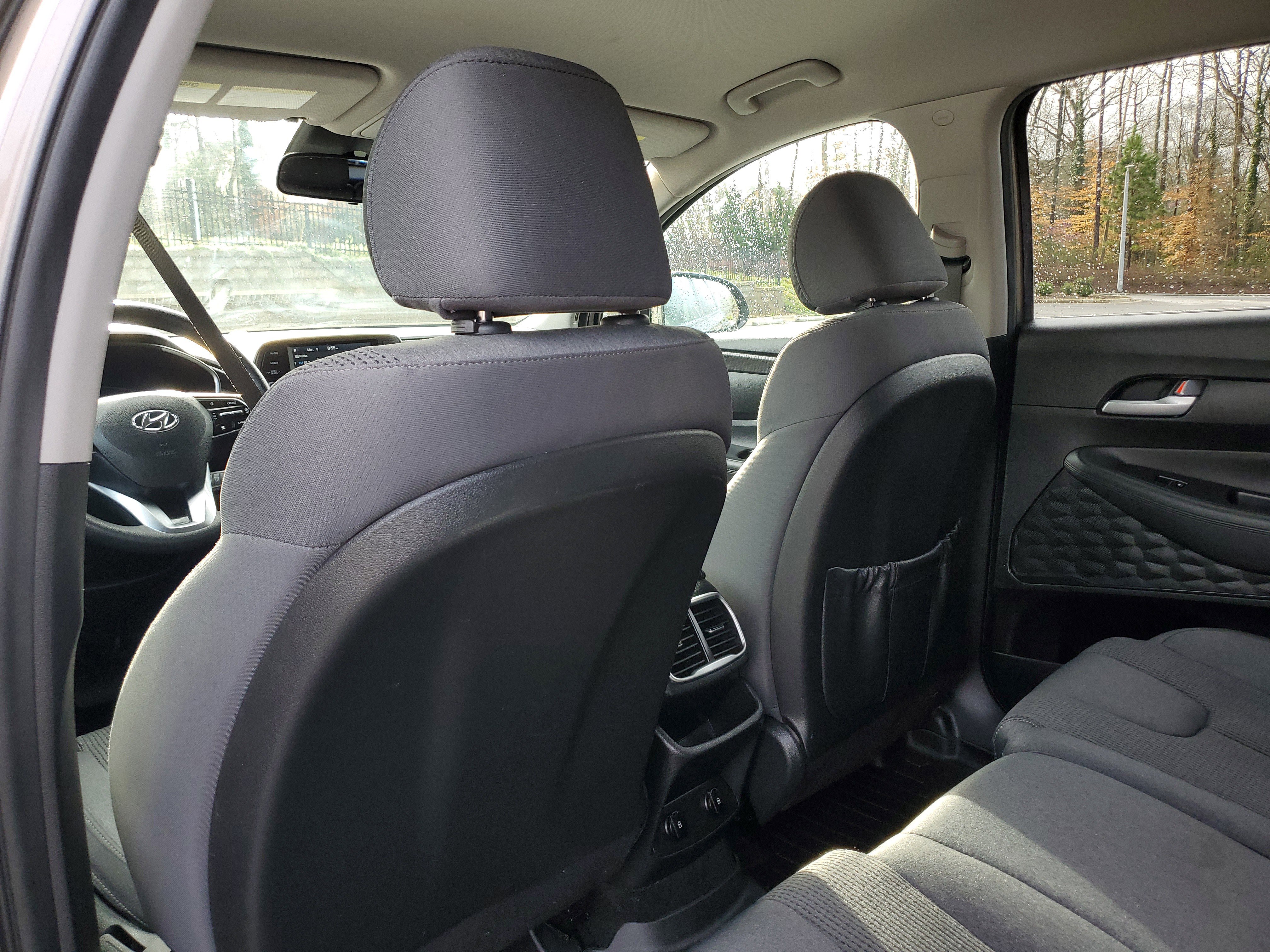 Used 2019 Hyundai Santa Fe SE image 9