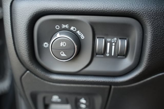 Used 2022 RAM 1500 Laramie AWD/4WD image 32