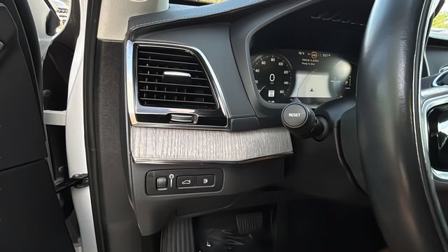 Used 2022 Volvo XC90 T8 Inscription w/ Advanced Package AWD/4WD image 40