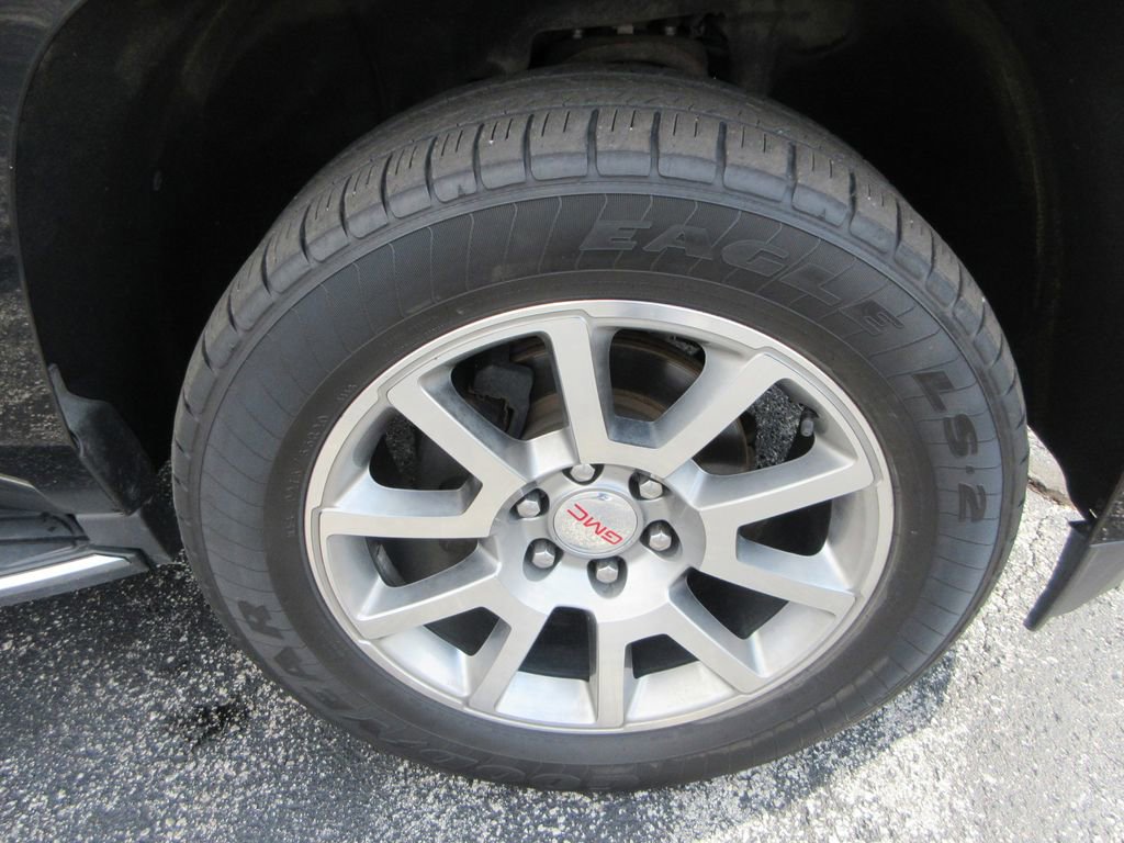 Used 2020 GMC Yukon XL Denali image 9