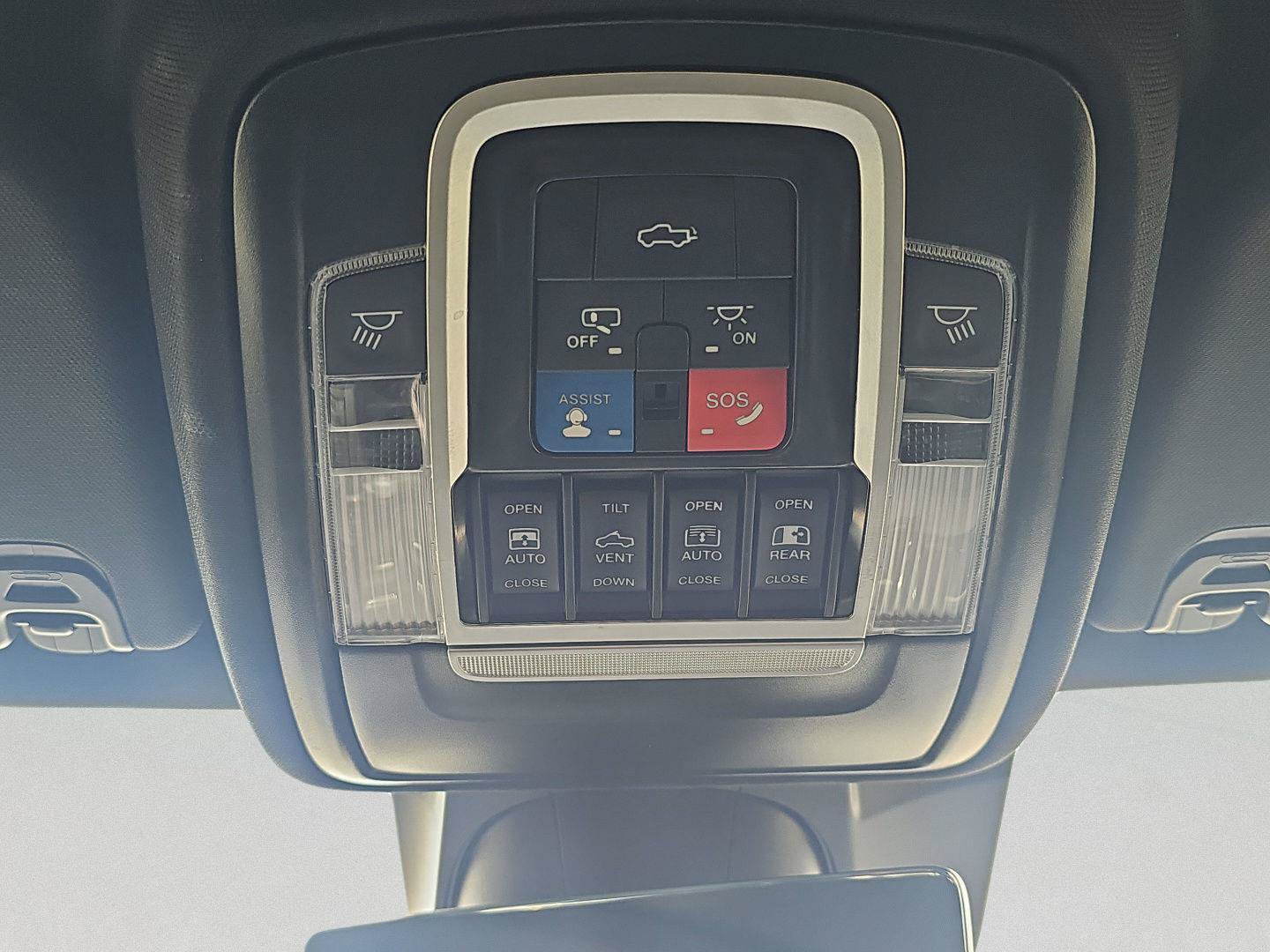 Used 2023 RAM 1500 Limited AWD/4WD image 24