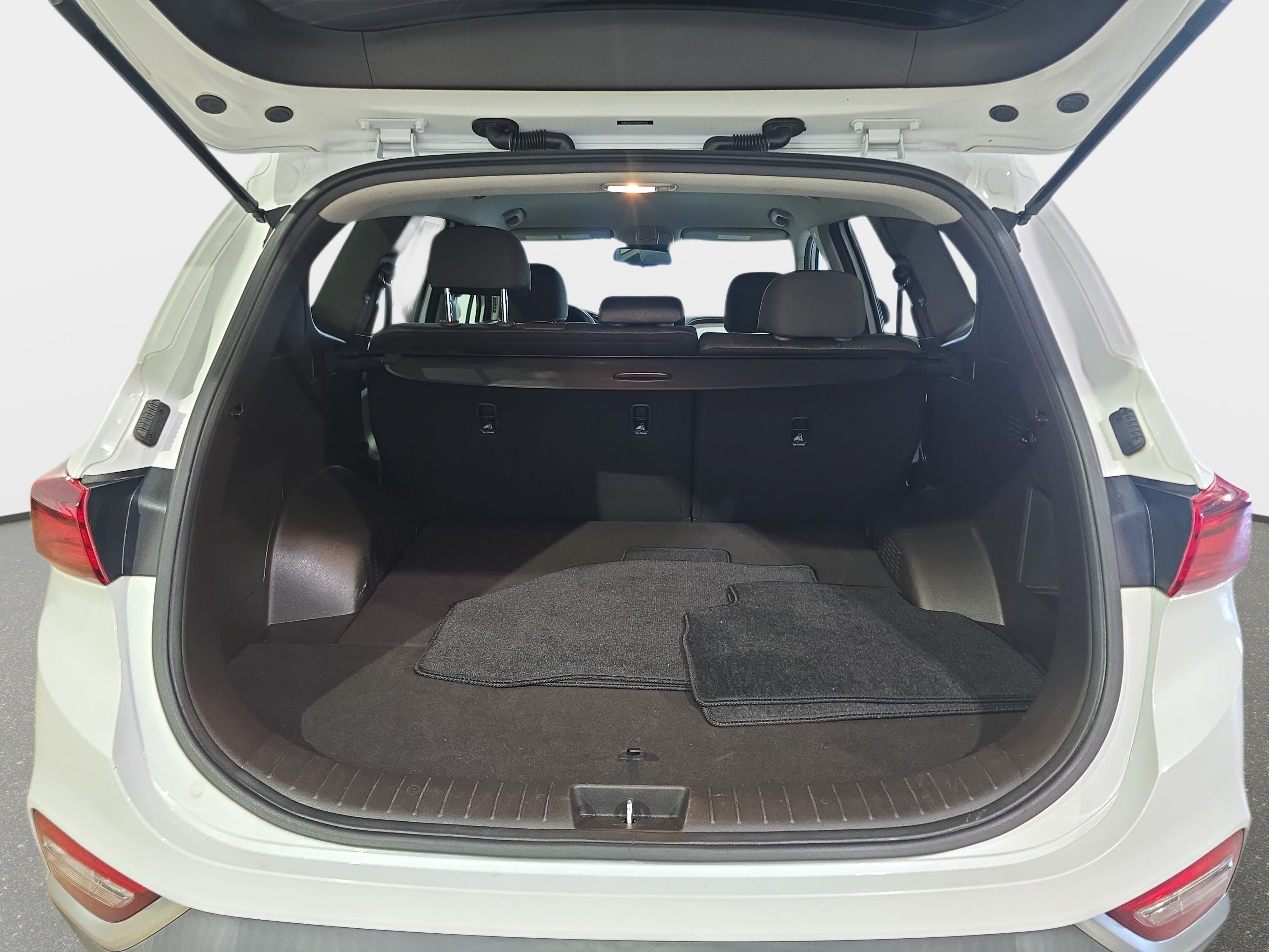 Used 2020 Hyundai Santa Fe SEL FWD image 27