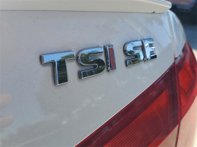 Used 2015 Volkswagen Passat 1.8T Sport image 8