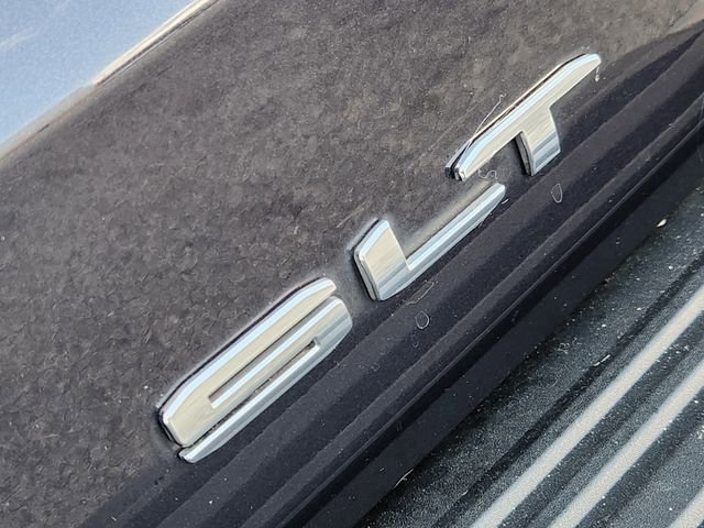 Used 2023 GMC Yukon XL SLT image 9