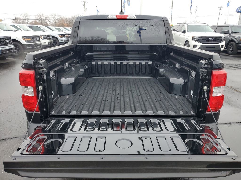 New 2025 Ford Maverick XL image 28