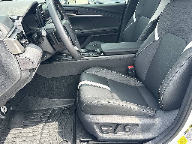 Used 2026 Toyota Camry SE w/ Multimedia Upgrade Package FWD image 19
