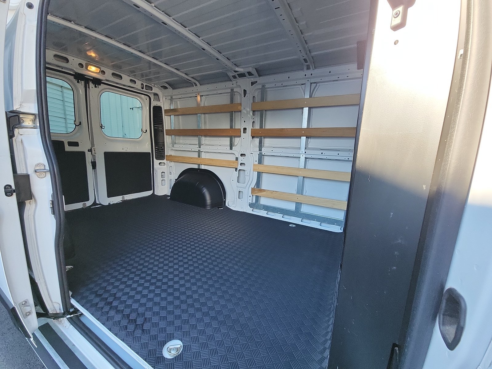 Used 2025 RAM ProMaster 2500 w/ U-Haul Equipment Group FWD image 22