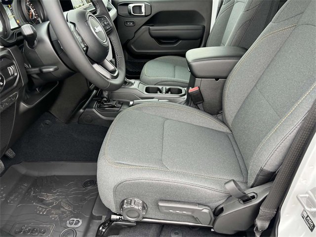 New 2025 Jeep Gladiator Sport image 24