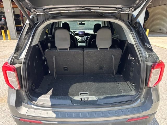 Used 2021 Ford Explorer XLT w/ Equipment Group 202A RWD image 11