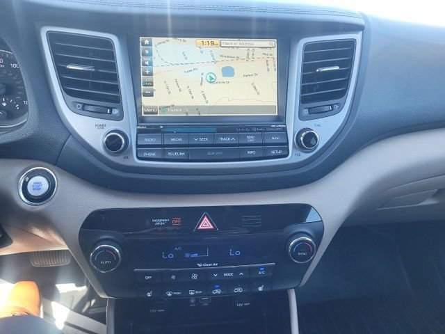 Used 2017 Hyundai Tucson SE Plus AWD/4WD image 3