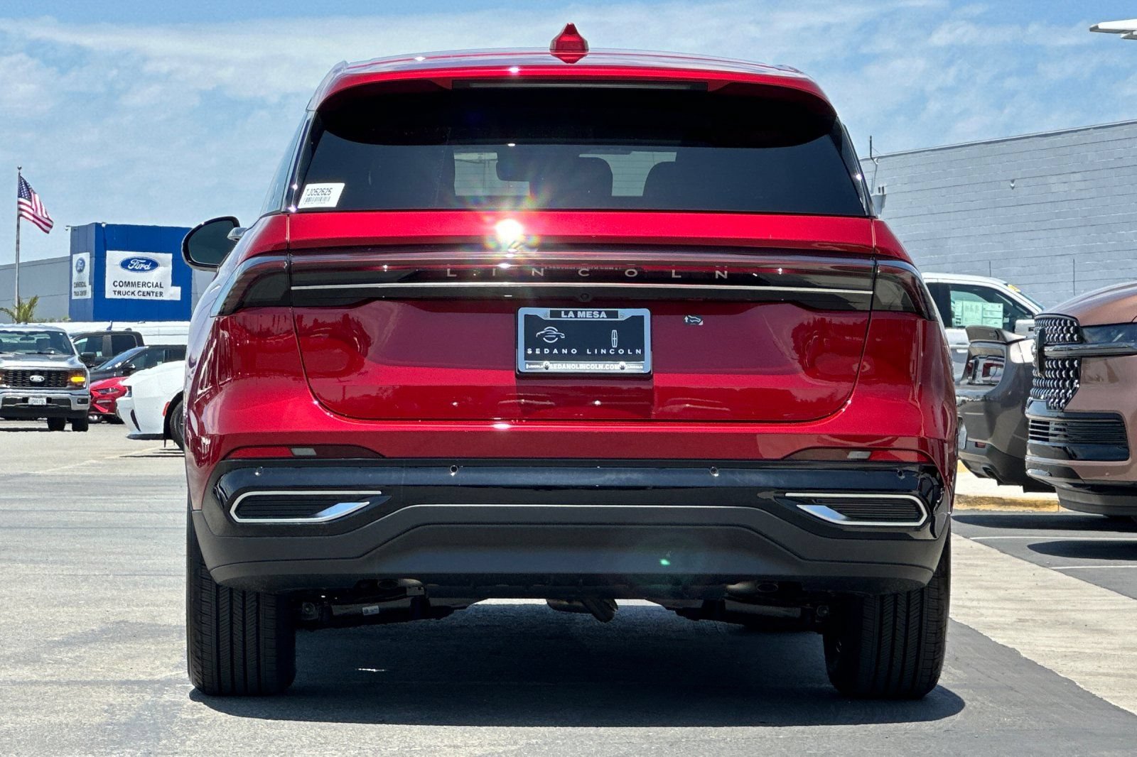 New 2026 Lincoln Nautilus Premier AWD/4WD image 4