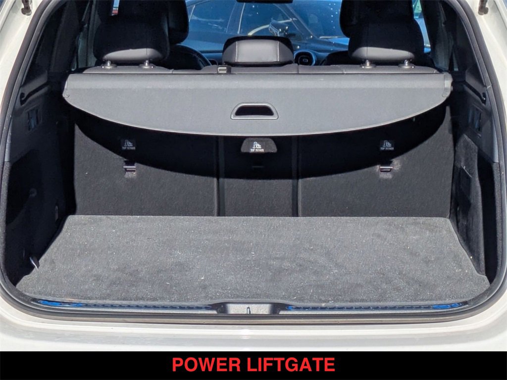 Used 2025 Mercedes-Benz GLC 300 GLC 300 image 24