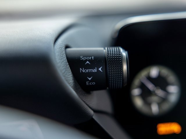 Used 2025 Lexus ES 300h w/ Premium Package image 45