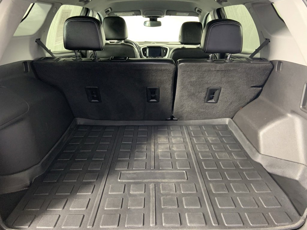 Used 2022 GMC Terrain SLT image 19