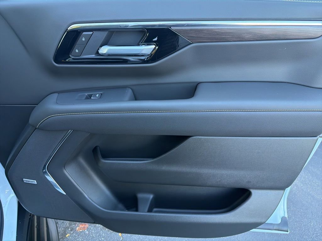 New 2026 Chevrolet Suburban Premier w/ Sun And Tow Package image 26