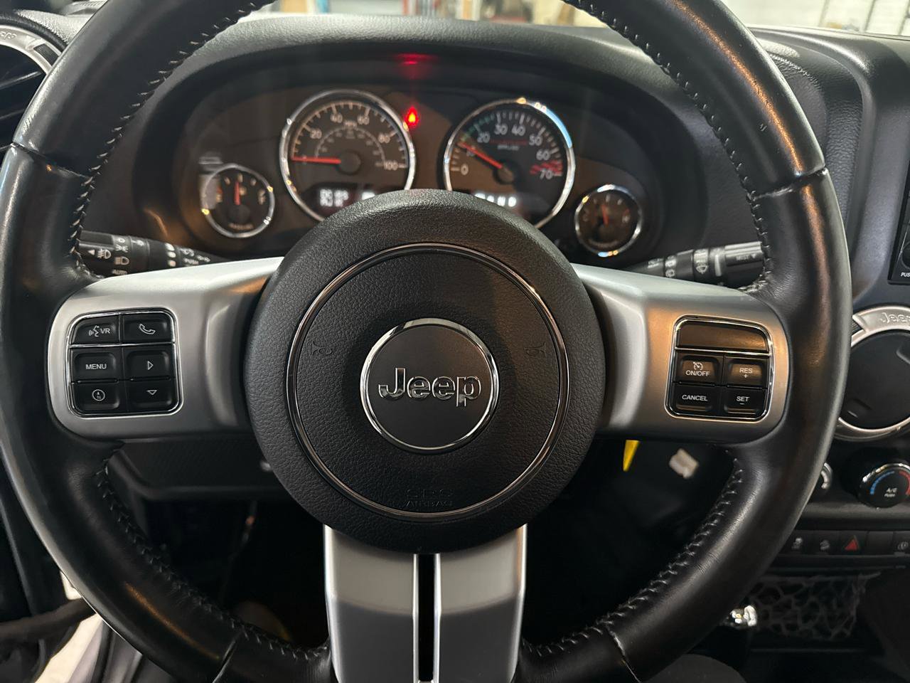 Used 2017 Jeep Wrangler Unlimited Rubicon image 11