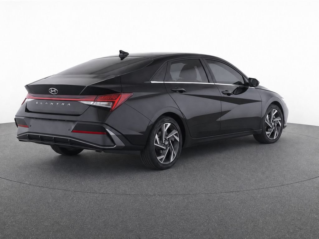 New 2026 Hyundai Elantra Limited FWD image 4