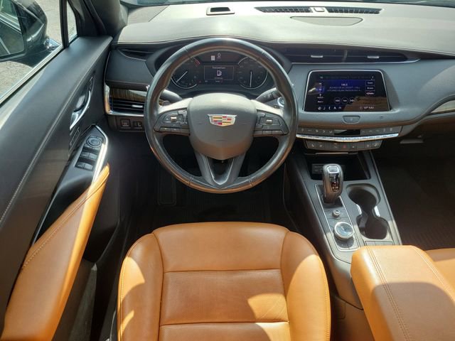 Used 2019 Cadillac XT4 Premium Luxury FWD image 9