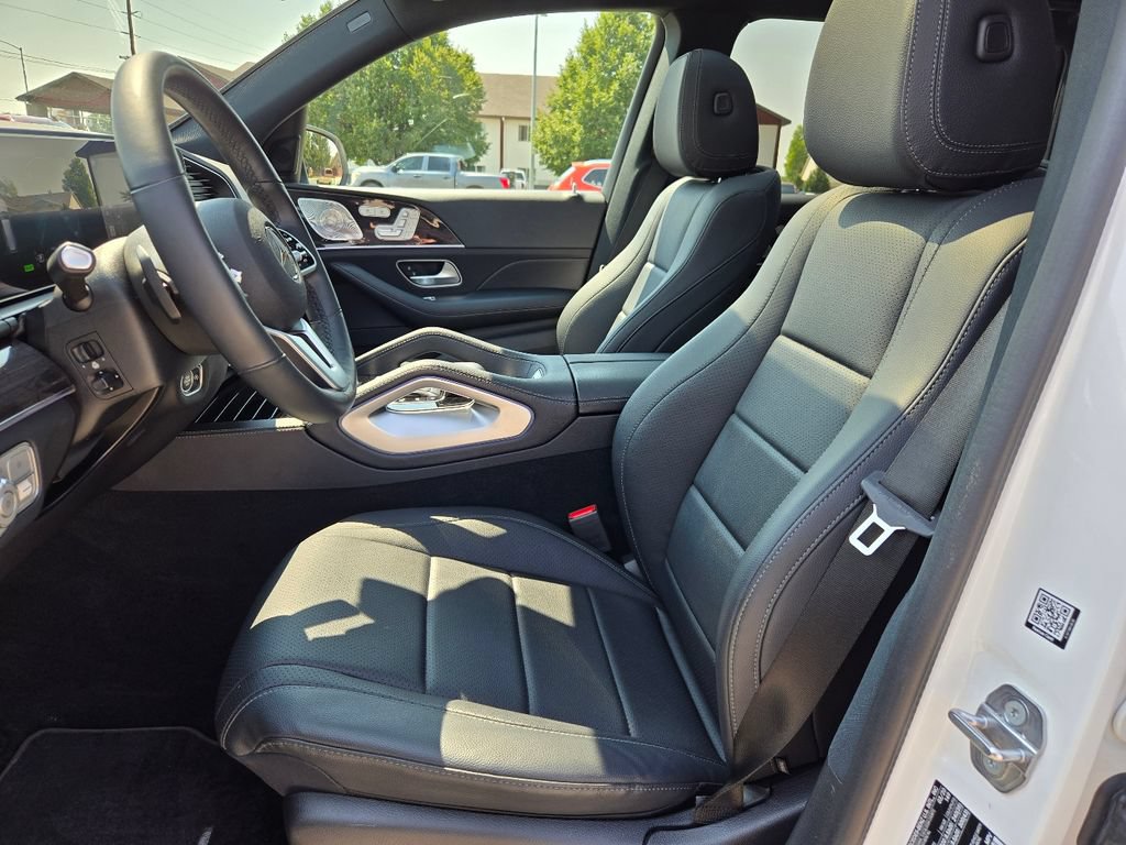 Used 2020 Mercedes-Benz GLS 450 4MATIC image 3