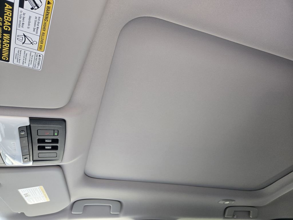 New 2025 Mitsubishi Outlander SEL image 20