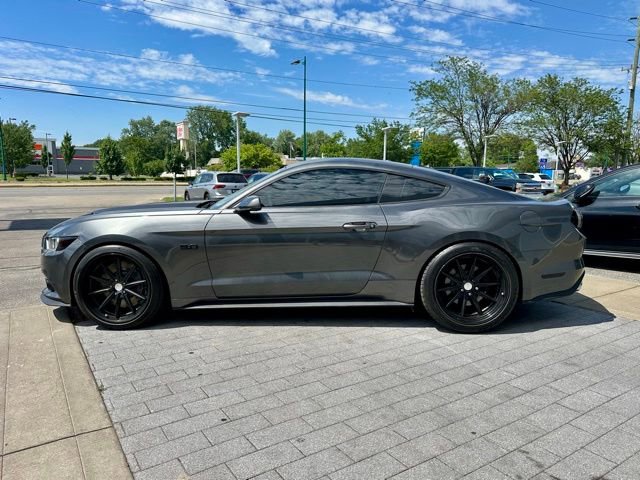 Used 2017 Ford Mustang GT Premium w/ GT Performance Package RWD image 4