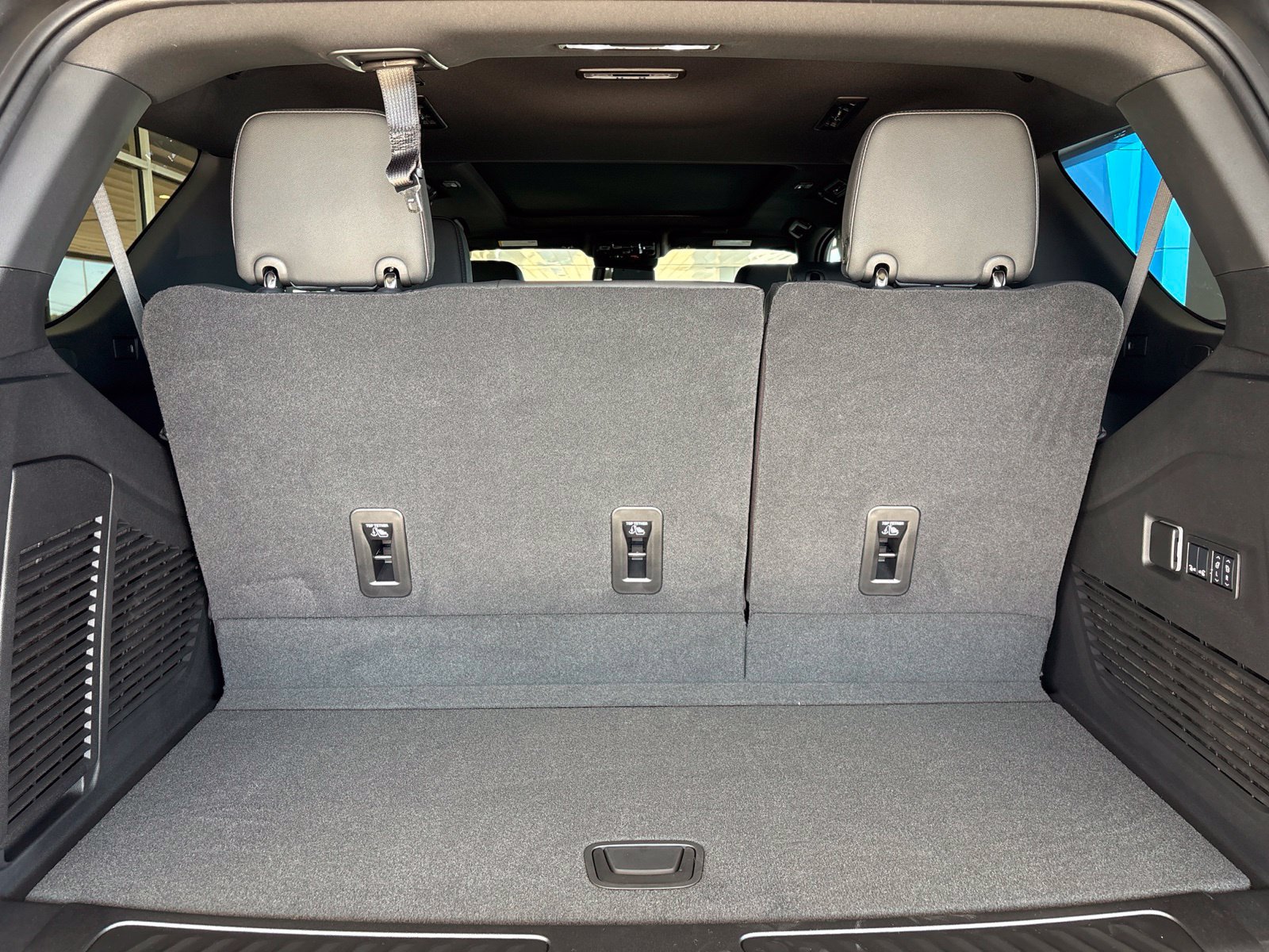 New 2027 Chevrolet Tahoe LT w/ Comfort Package RWD image 19