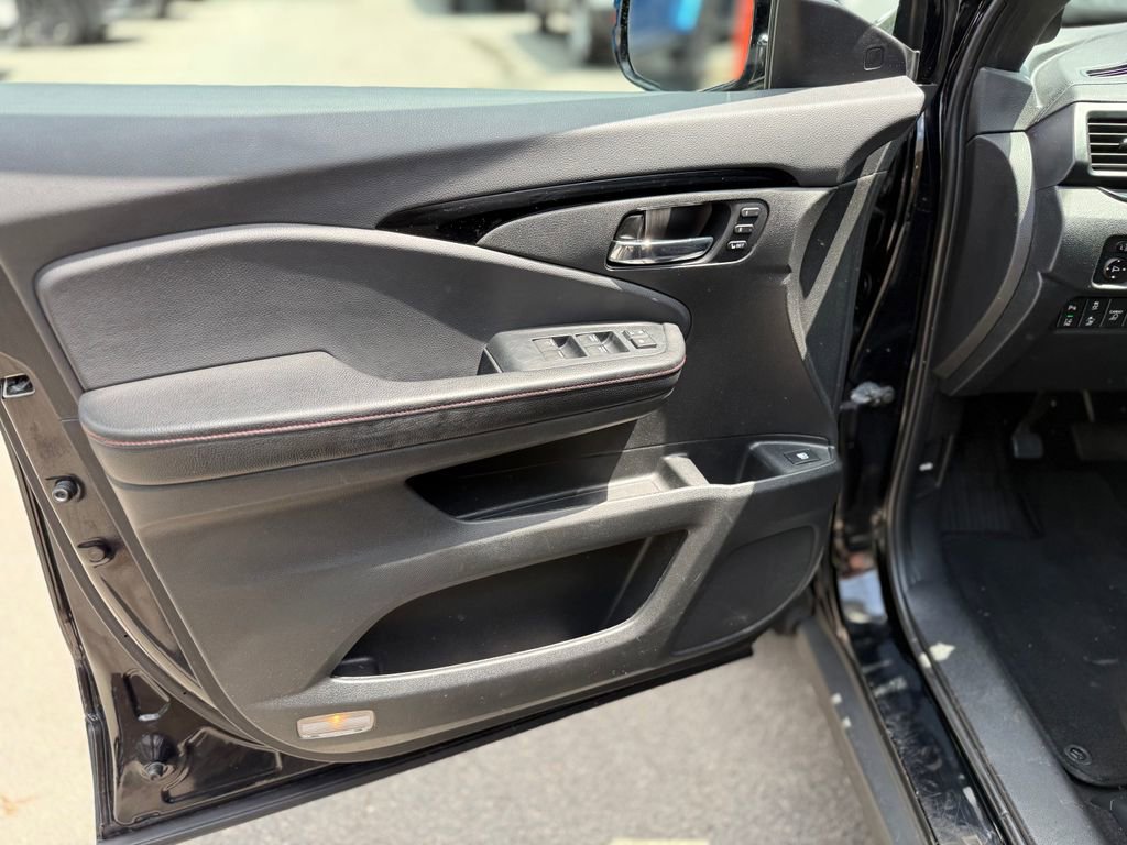 Used 2020 Honda Ridgeline Black Edition image 18