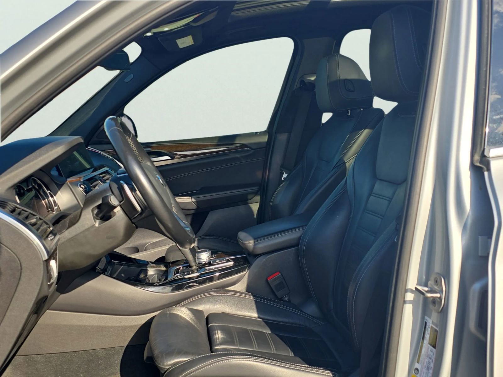 Used 2018 BMW X3 xDrive30i w/ Premium Package image 11