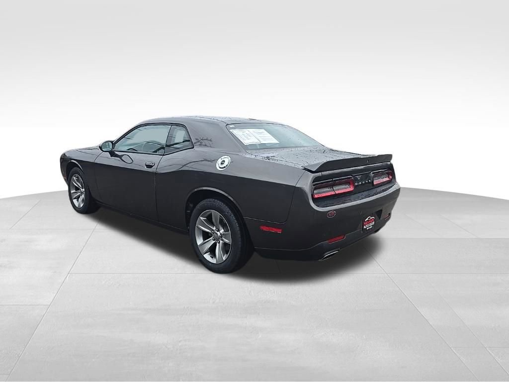 Used 2020 Dodge Challenger SXT w/ Driver Convenience Group image 5