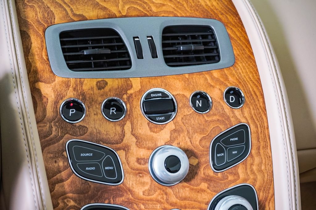 Used 2016 Aston Martin DB9 GT RWD image 32