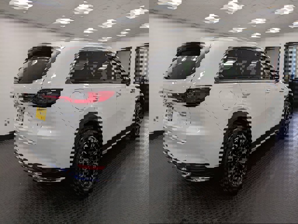 Certified 2024 MAZDA CX-90 Plug-In Hybrid w/ Premium Pkg image 4