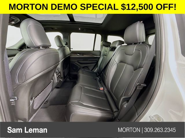 New 2025 Jeep Grand Cherokee Limited w/ Black Appearance Package image 25