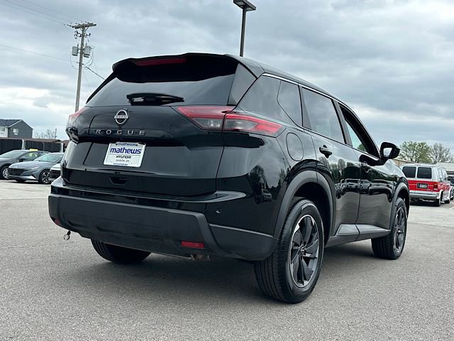 Used 2025 Nissan Rogue SV image 11