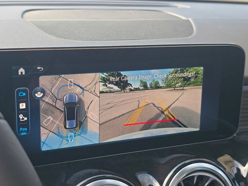 New 2026 Mercedes-Benz GLB 250 4MATIC image 30