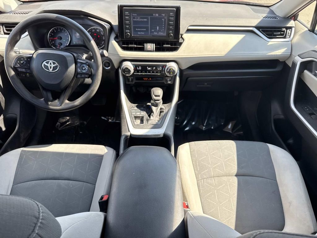 Used 2022 Toyota RAV4 XLE image 15
