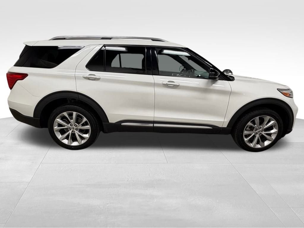 Used 2023 Ford Explorer Platinum w/ Technology Package image 16