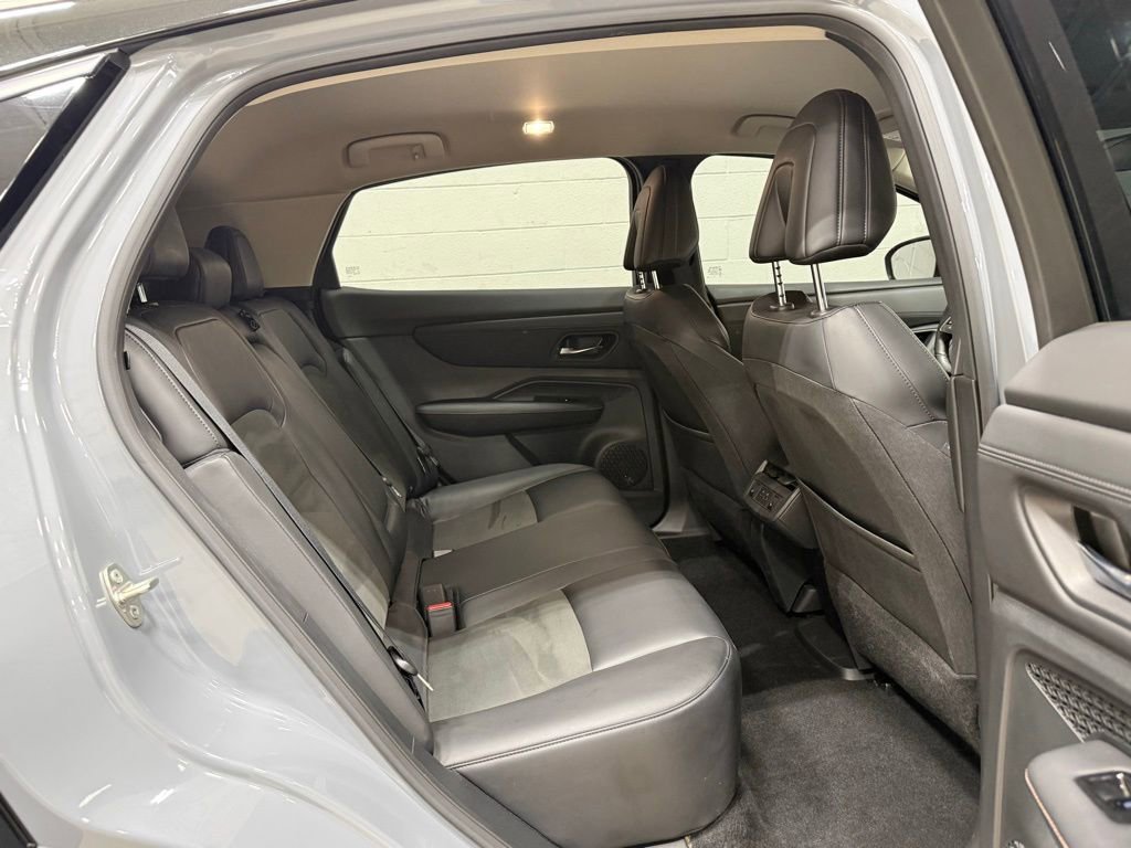 Used 2023 Nissan Ariya AWD image 42
