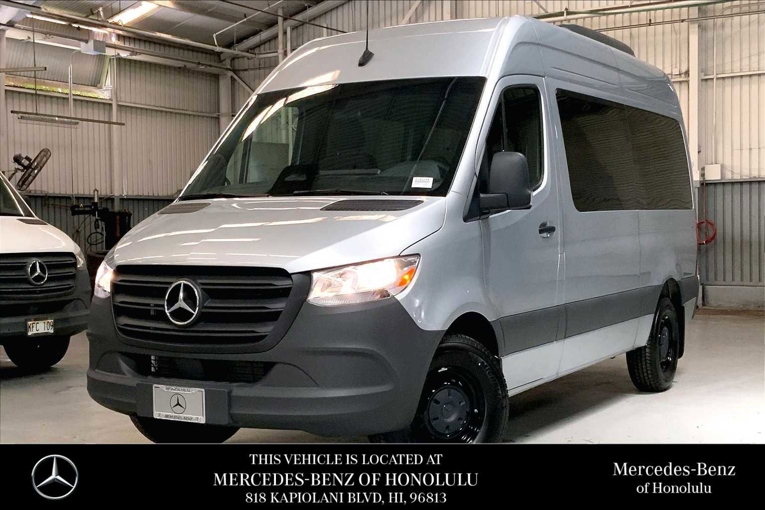 Used 2025 Mercedes-Benz Sprinter 2500 image 1