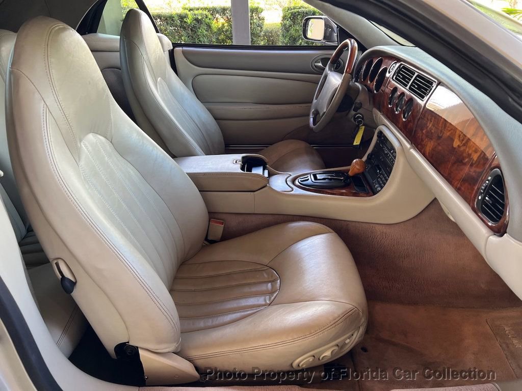 Used 1999 Jaguar XK8 Convertible image 32