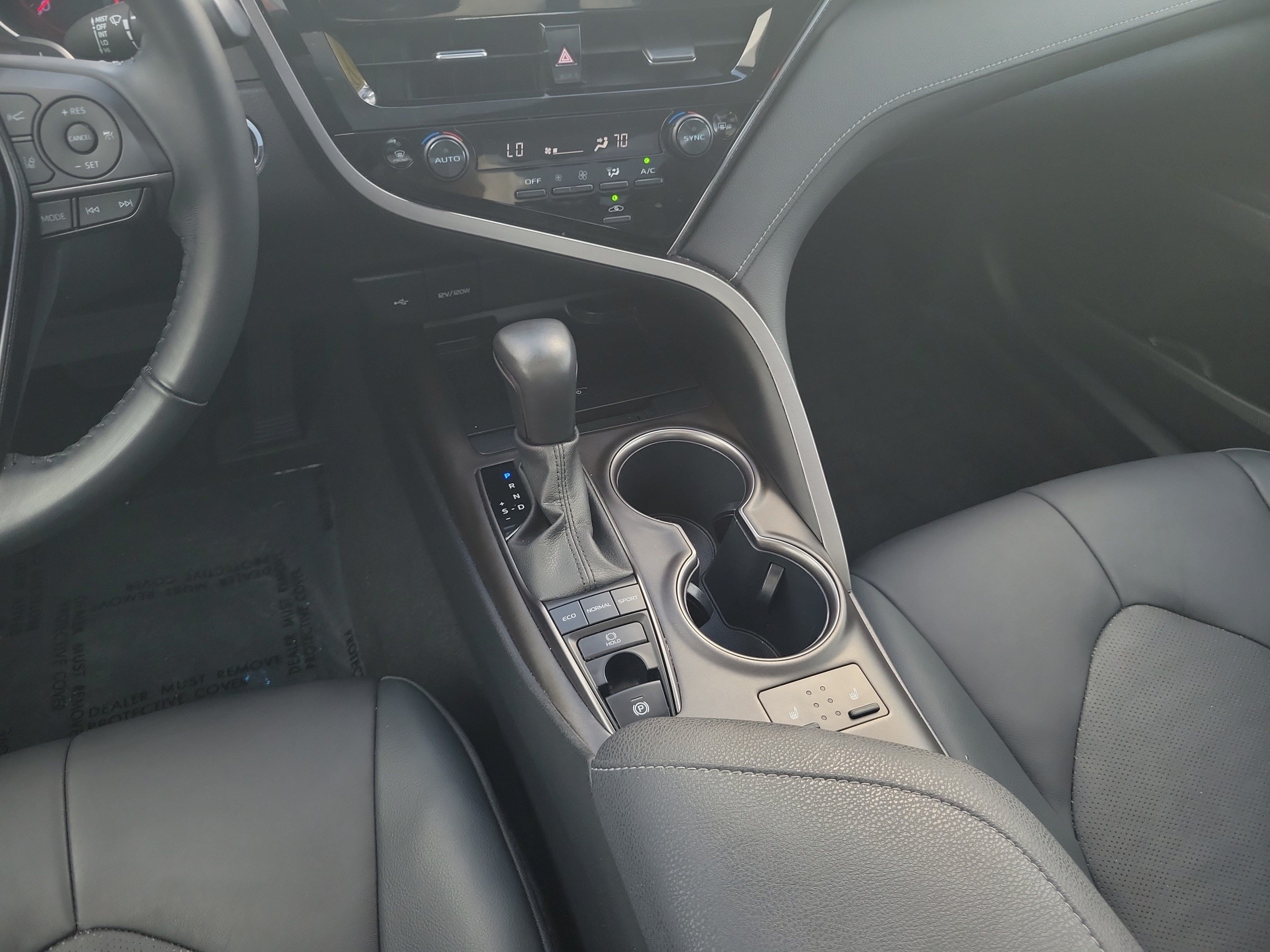 Used 2023 Toyota Camry XSE FWD image 18