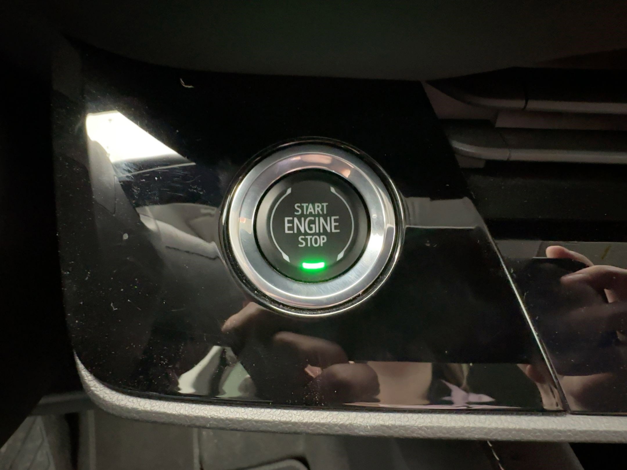 Certified 2025 Buick Envision Sport Touring image 25