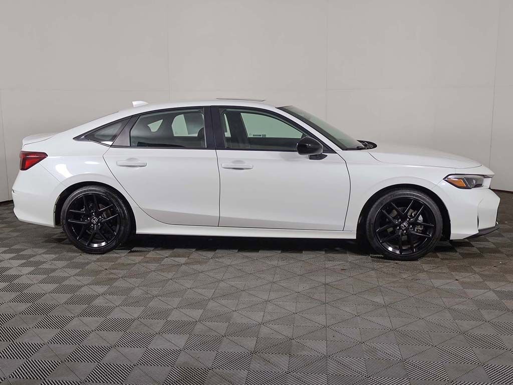 Used 2025 Honda Civic Sport image 17