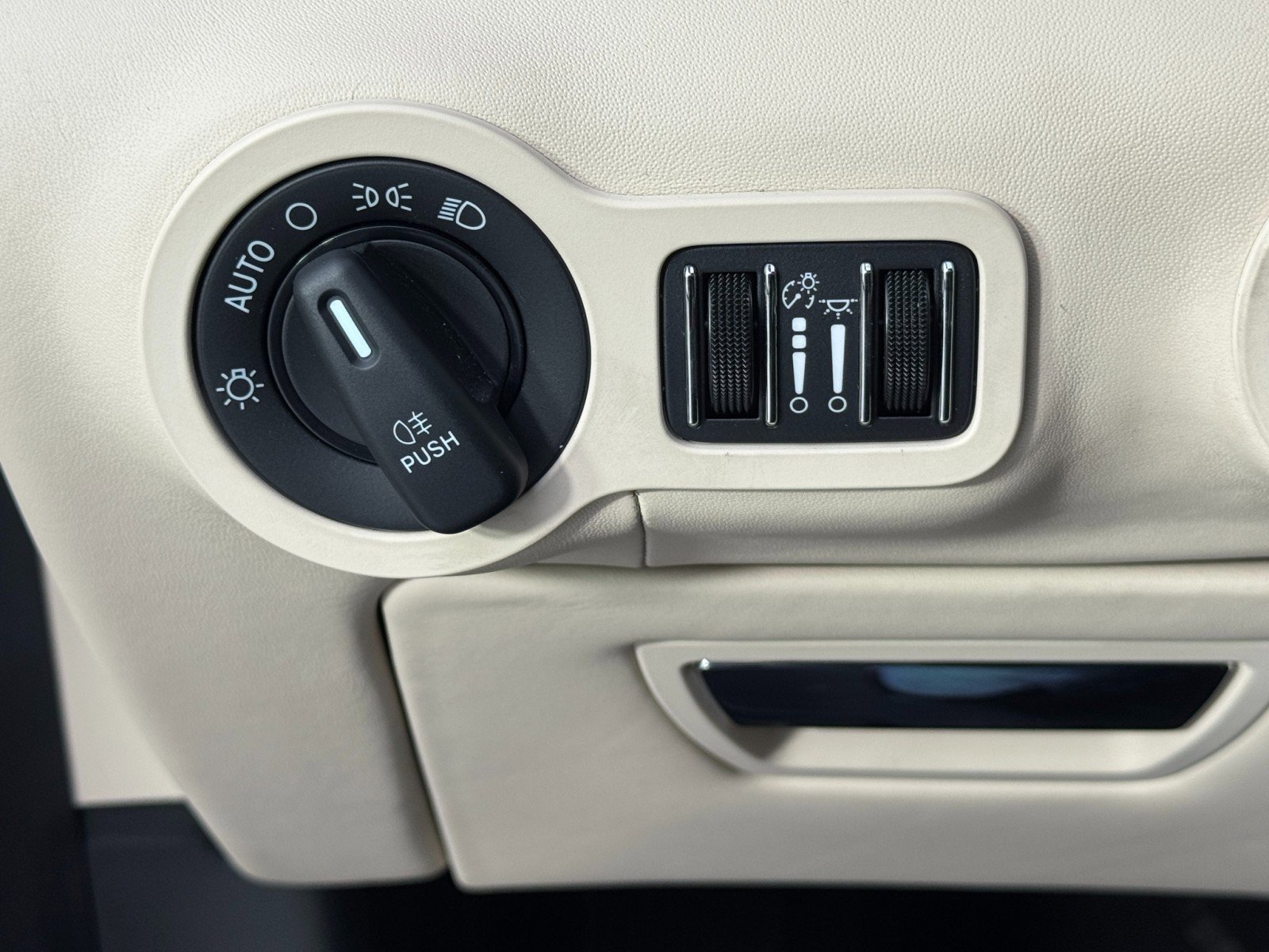 Used 2022 Maserati Quattroporte Modena Q4 image 21