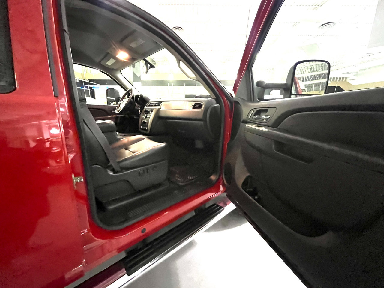 Used 2013 Chevrolet Silverado 3500 LTZ w/ LTZ Plus Package image 20