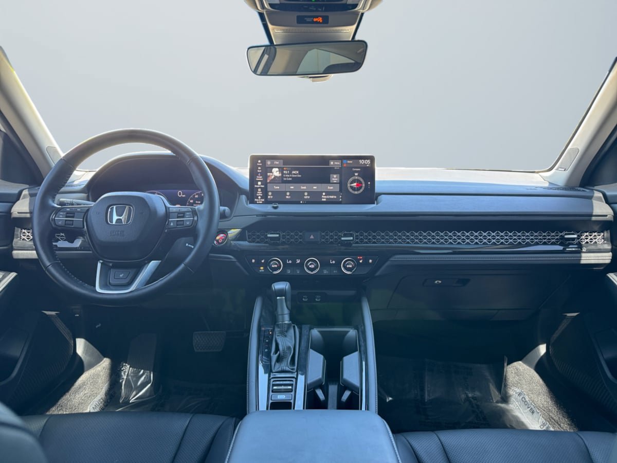 Used 2025 Honda Accord Touring image 10