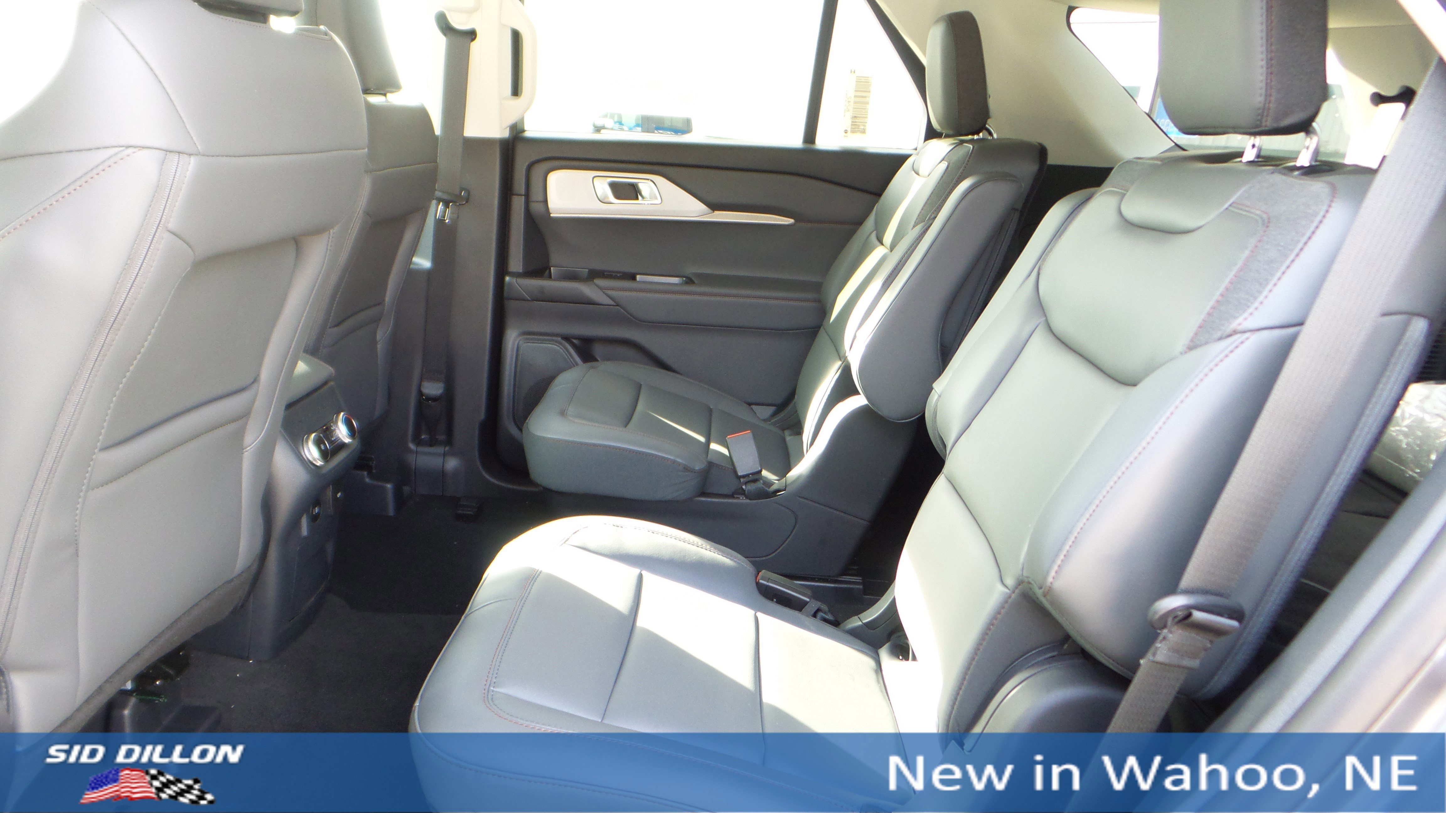 New 2025 Ford Explorer Active w/ Active Comfort Package image 18