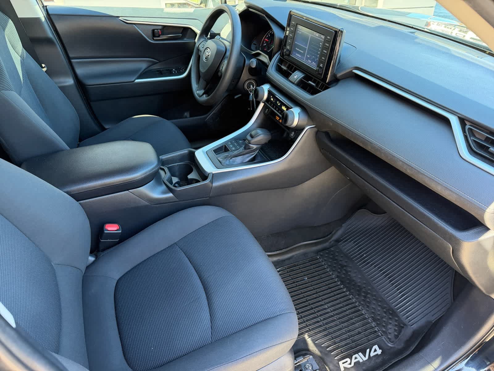 Used 2019 Toyota RAV4 LE w/ All Weather Liner Package AWD/4WD image 21