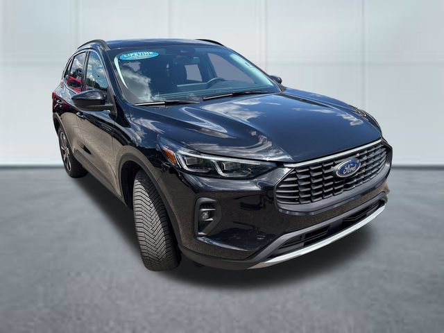 Used 2025 Ford Escape Platinum AWD/4WD image 5